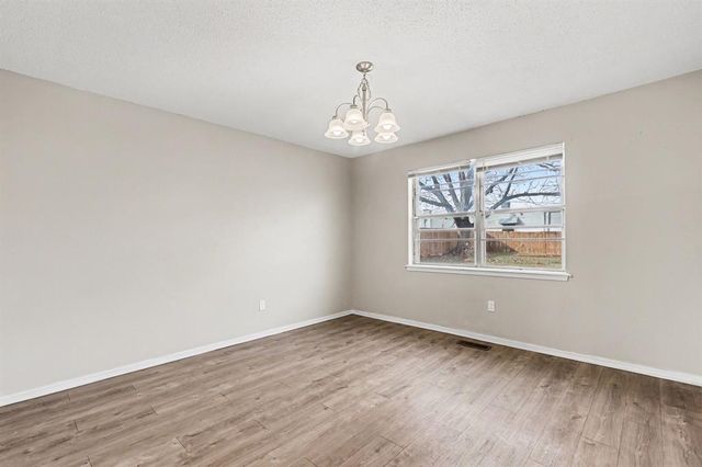 5825 NW 72nd Street, Warr Acres, OK 73132