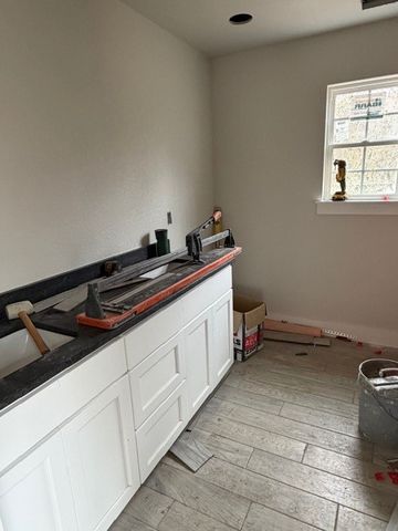 301 E Copper Leaf Drive, Siloam Springs, AR 72761