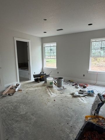 301 E Copper Leaf Drive, Siloam Springs, AR 72761