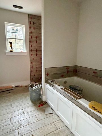 301 E Copper Leaf Drive, Siloam Springs, AR 72761