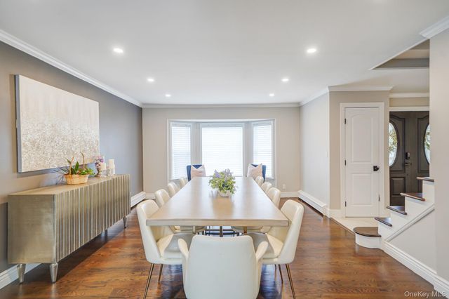 6 Crusader Lane, Nesconset, NY 11767