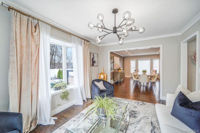 6 Crusader Lane, Nesconset, NY 11767