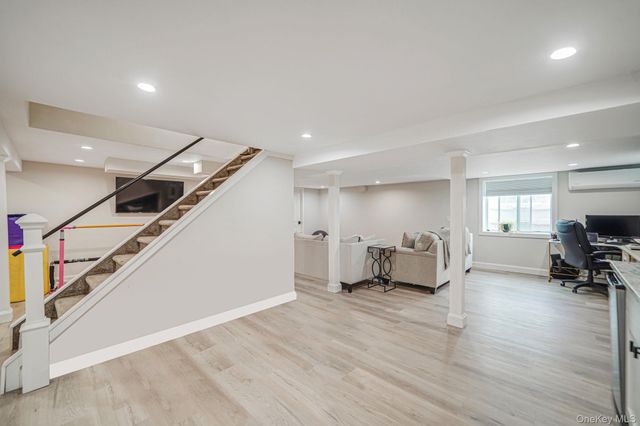 6 Crusader Lane, Nesconset, NY 11767