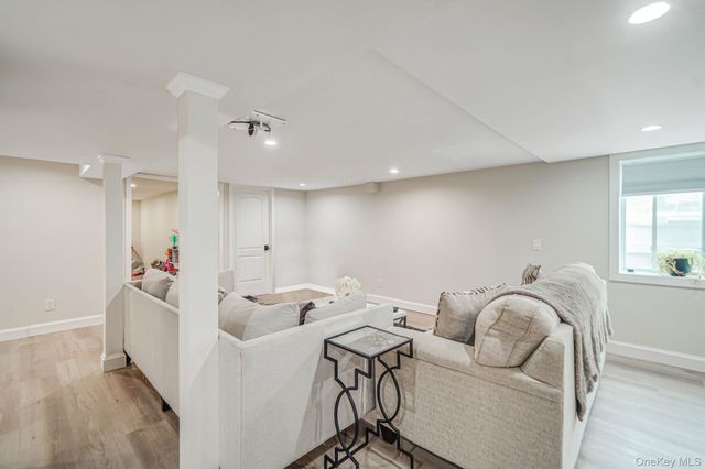 6 Crusader Lane, Nesconset, NY 11767