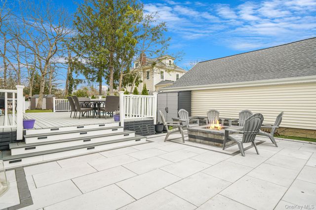 6 Crusader Lane, Nesconset, NY 11767