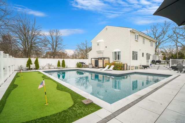 6 Crusader Lane, Nesconset, NY 11767