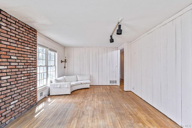 10 Fortune Court, Commack, NY 11725