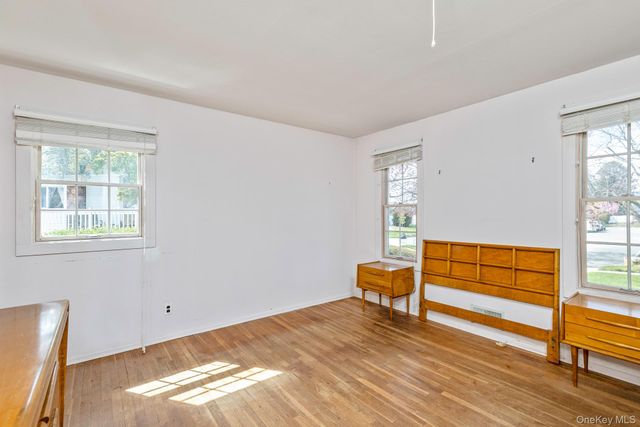 10 Fortune Court, Commack, NY 11725