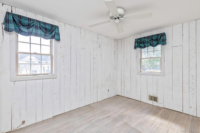 10 Fortune Court, Commack, NY 11725