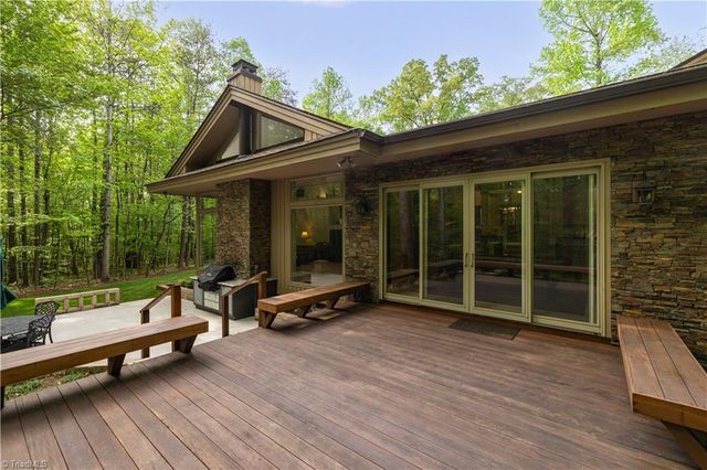 501 W Poplar Ridge Court, Greensboro, NC 27455