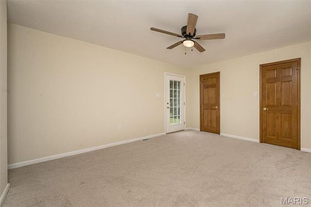 9136 Pardee Spur, St Louis, MO 63126
