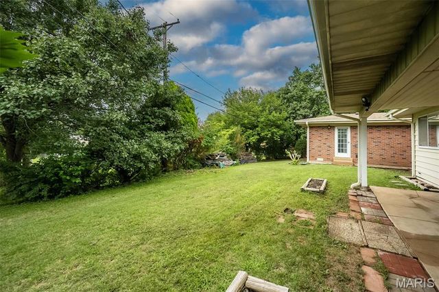 9136 Pardee Spur, St Louis, MO 63126