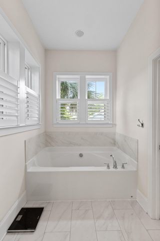 4 Saint Margaret Street, Charleston, SC 29403