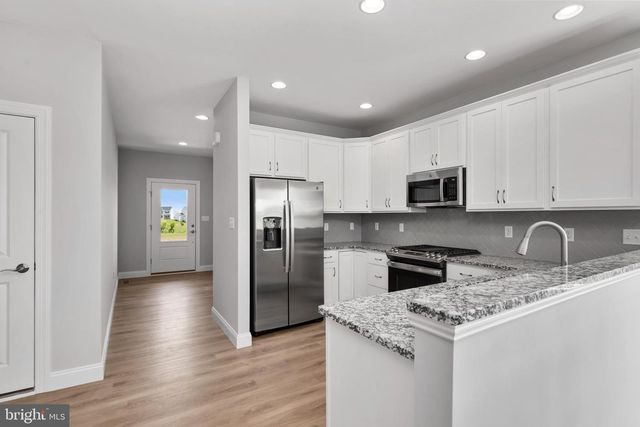 670 BRITTANY DRIVE, Mechanicsburg, PA 17055