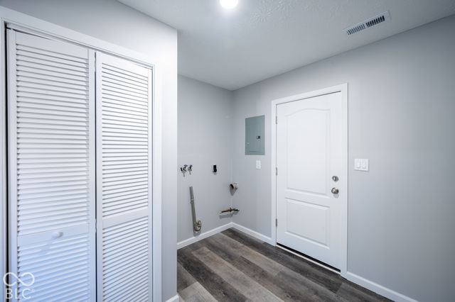 2808 Sangster Avenue, Indianapolis, IN 46218