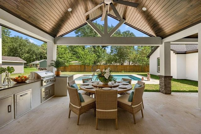 6318 Sugar Bush, Magnolia, TX 77354