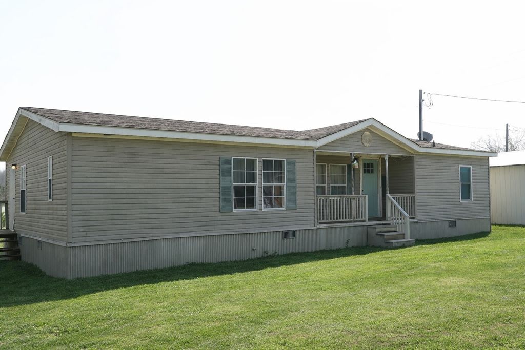 1546 S Bear Creek Rd, Dickson, TN 37055