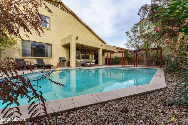 8417 N Sand Flower Road, Tucson, AZ 85743