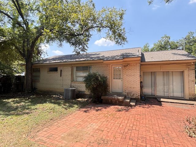 1821 Donna Street, Arlington, TX 76013