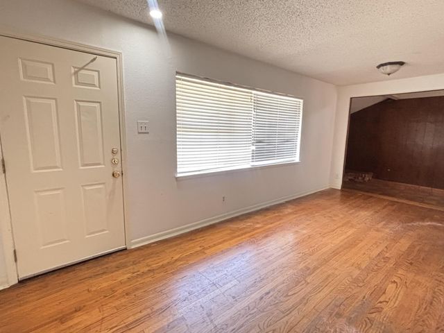 1821 Donna Street, Arlington, TX 76013