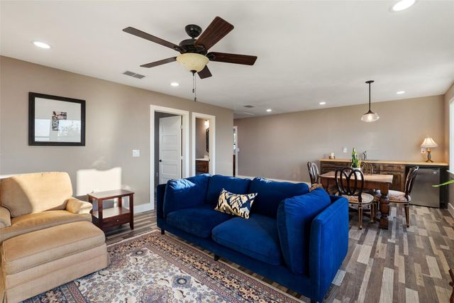2025 Cripple Creek Stage RD, Dripping Springs, TX 78620