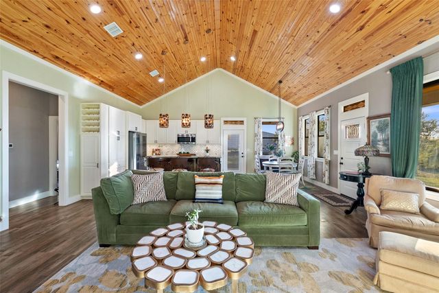 2025 Cripple Creek Stage RD, Dripping Springs, TX 78620