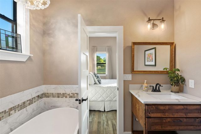 2025 Cripple Creek Stage RD, Dripping Springs, TX 78620