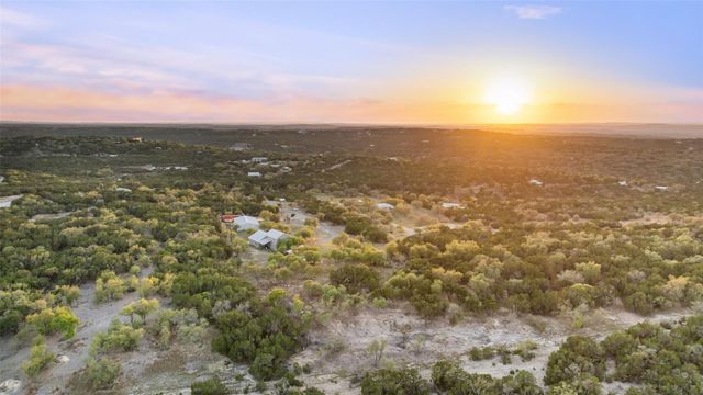 2025 Cripple Creek Stage RD, Dripping Springs, TX 78620
