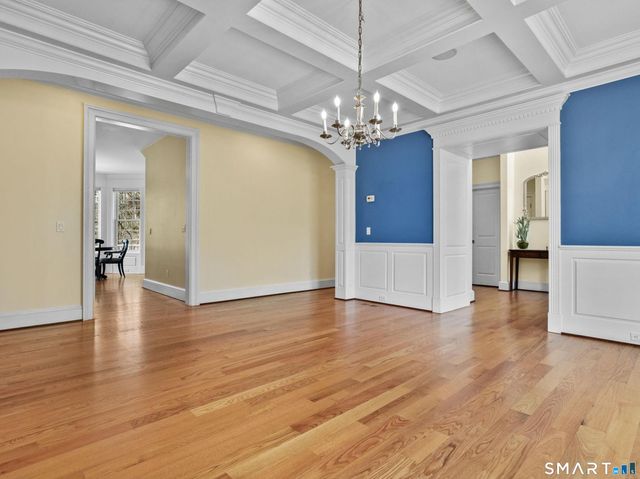 15 Shire Court, Cheshire, CT 06410