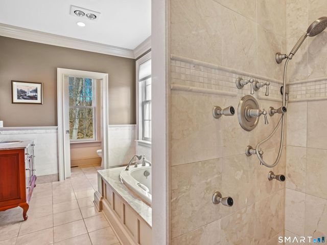 15 Shire Court, Cheshire, CT 06410