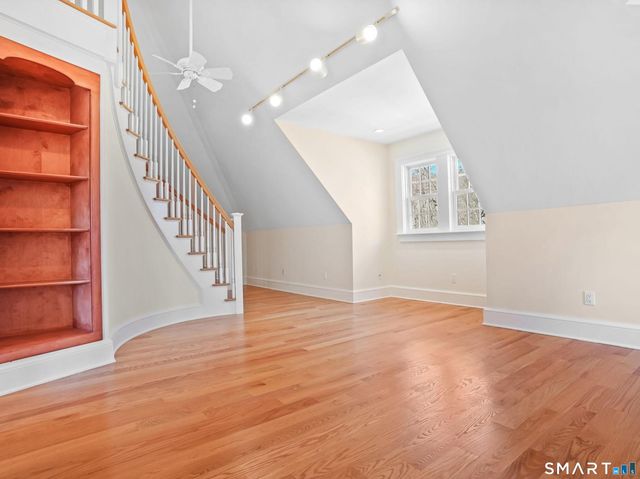 15 Shire Court, Cheshire, CT 06410