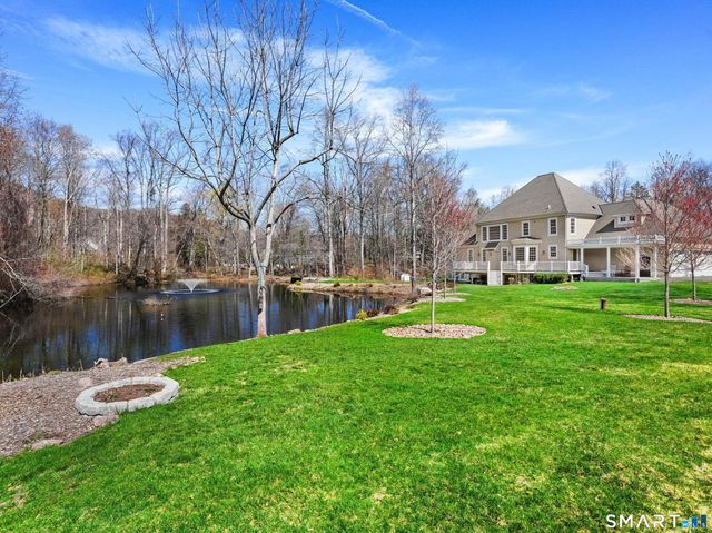 15 Shire Court, Cheshire, CT 06410