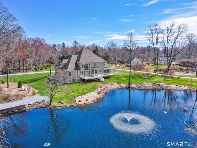15 Shire Court, Cheshire, CT 06410