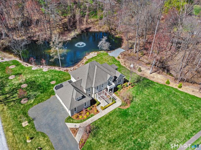 15 Shire Court, Cheshire, CT 06410