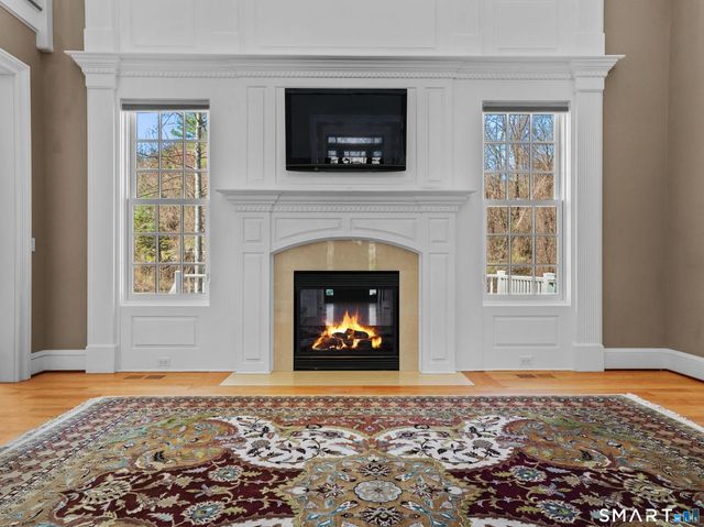 15 Shire Court, Cheshire, CT 06410