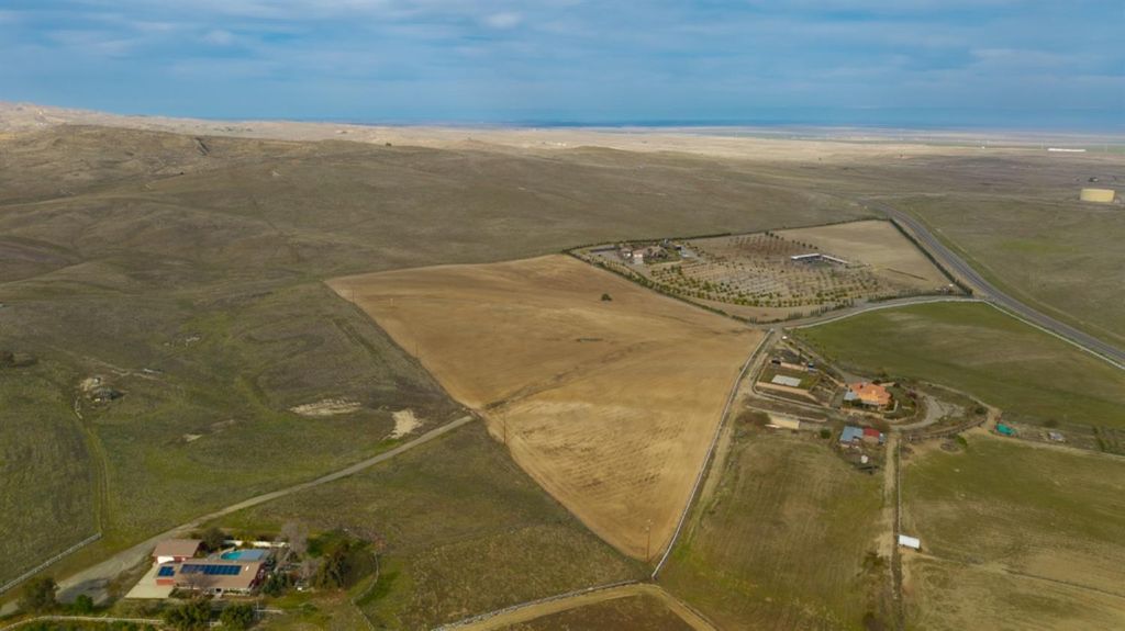 Image 10 of property listing at 61 Lot - Hwy 33, Coalinga, CA 93210