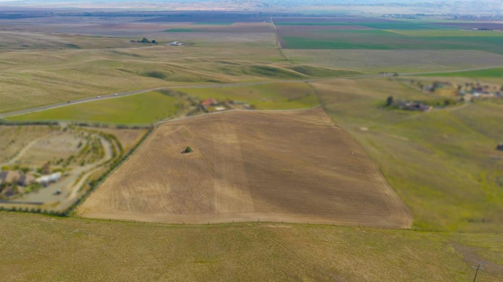 Image 17 of property listing at 61 Lot - Hwy 33, Coalinga, CA 93210