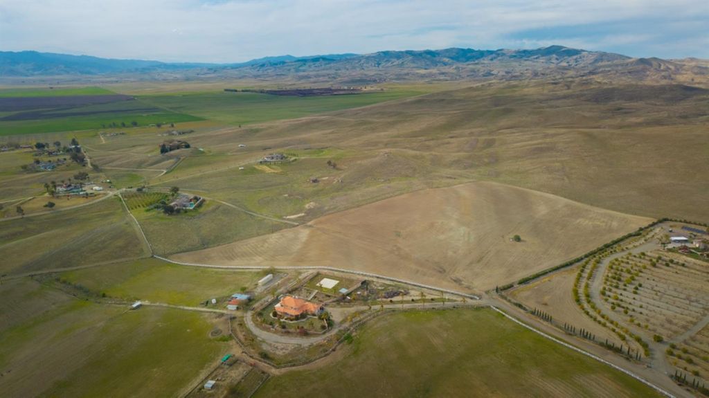 Image 3 of property listing at 61 Lot - Hwy 33, Coalinga, CA 93210
