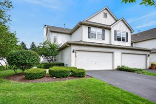 3015 Langston Circle, St. Charles, IL 60175
