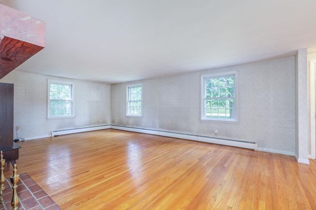 1630 Greenland Road, Portsmouth, NH 03801