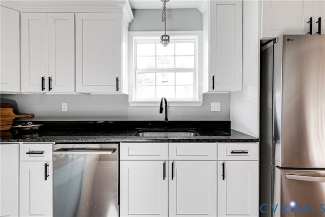 205 N 12th Ave, Hopewell, VA 23860