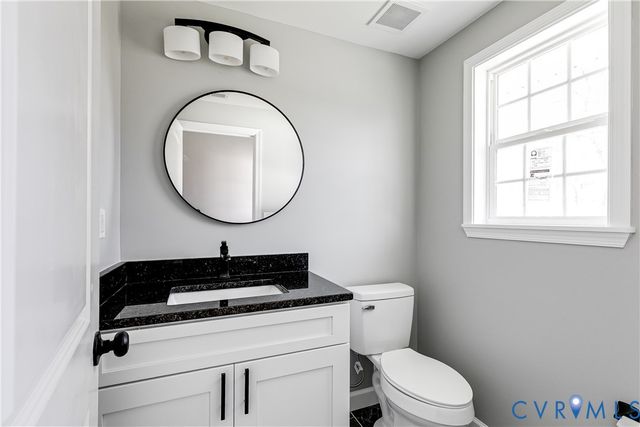 205 N 12th Ave, Hopewell, VA 23860