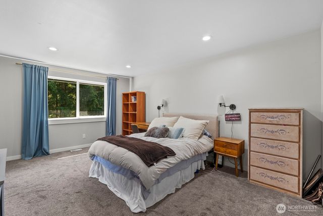 18505 68th Street E, Bonney Lake, WA 98391