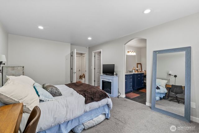 18505 68th Street E, Bonney Lake, WA 98391