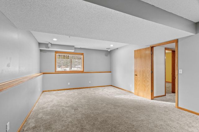 950 Herbert Street, Jordan, MN 55352