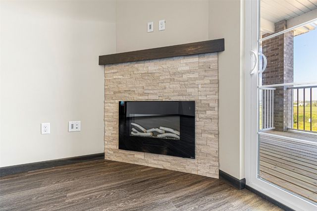 2877 Spring Rose Circle 210, Coralville, IA 52241