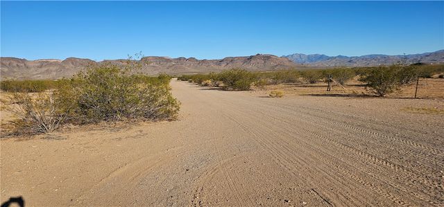Lot 014A W Bolsa Drive, Golden Valley, AZ 86413
