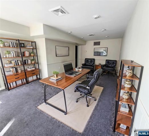 195 3rd Avenue, Westwood, NJ 07675