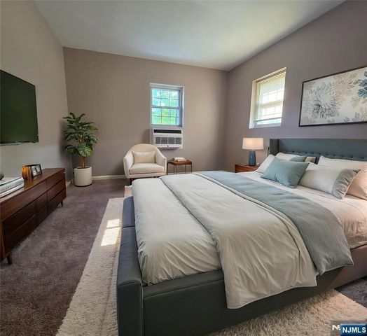 195 3rd Avenue, Westwood, NJ 07675
