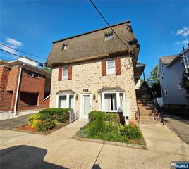 195 3rd Avenue, Westwood, NJ 07675